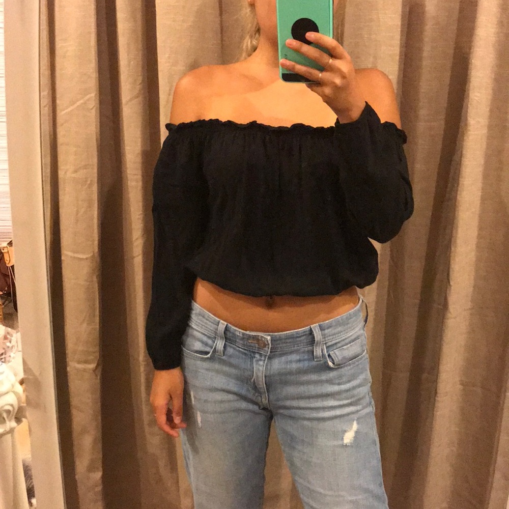 Brandy Melville off the shoulder